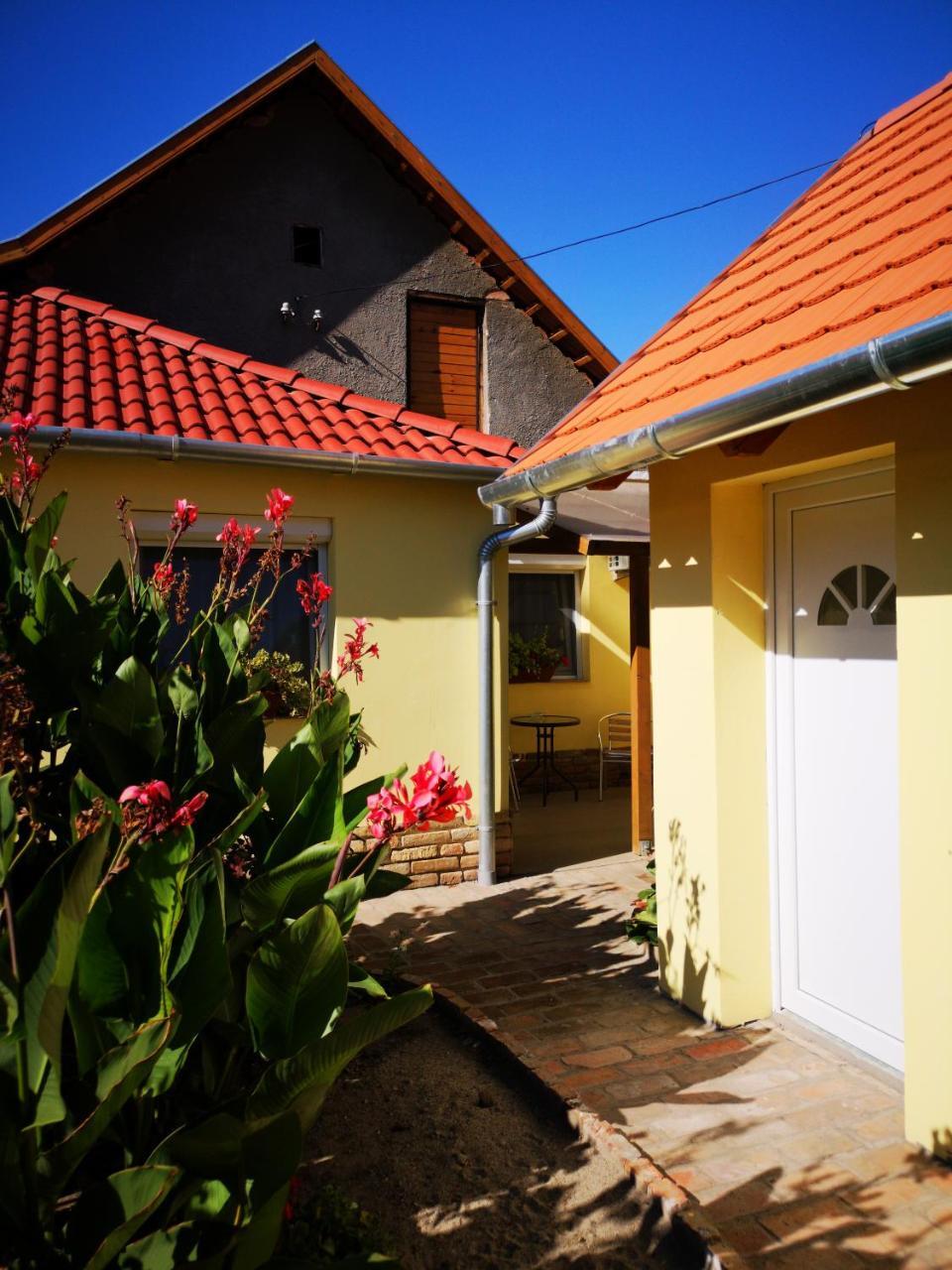 Ráday Apartman Makó Exterior foto